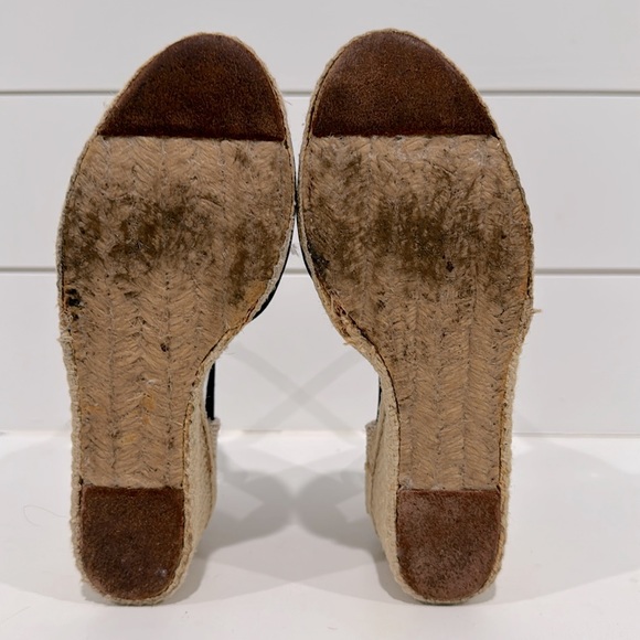 Lauren Ralph Lauren Charla wedge heels. Size 6.5 B - Picture 7 of 8